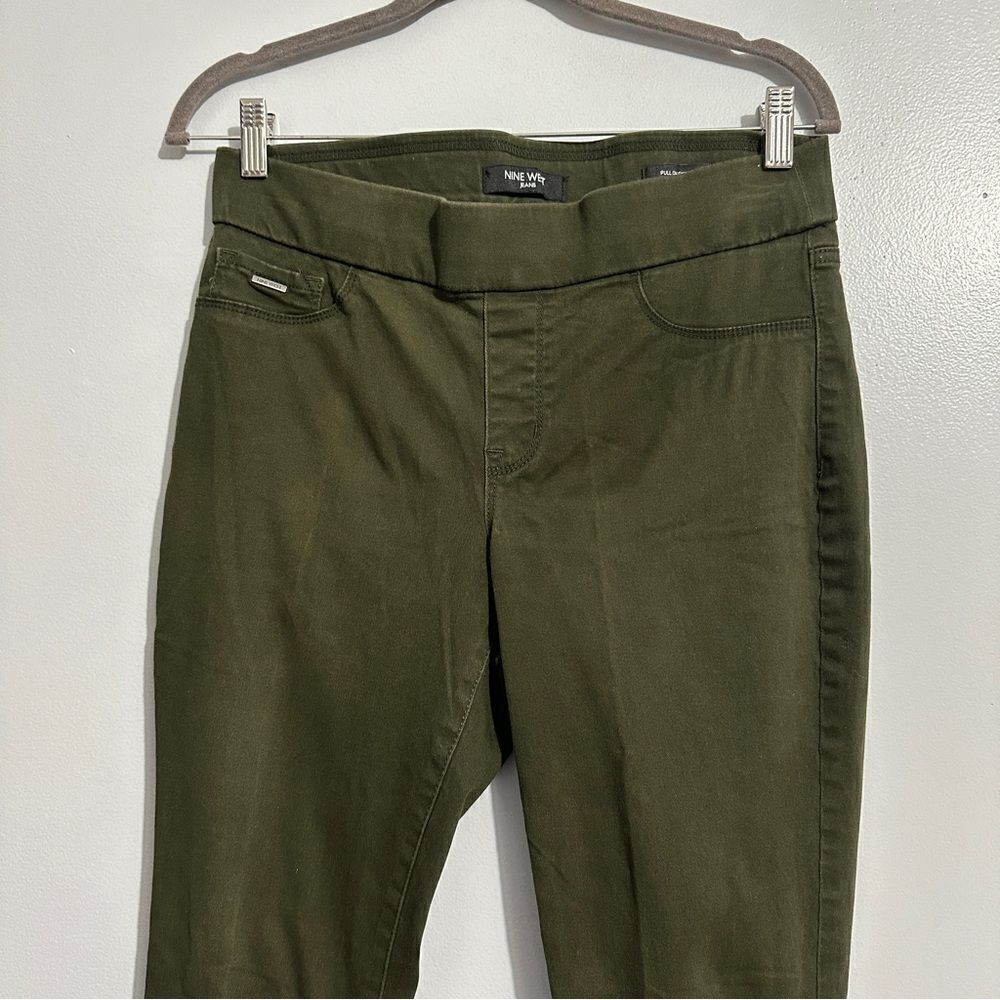 Nine West pull on skinny olive color jeans size 6